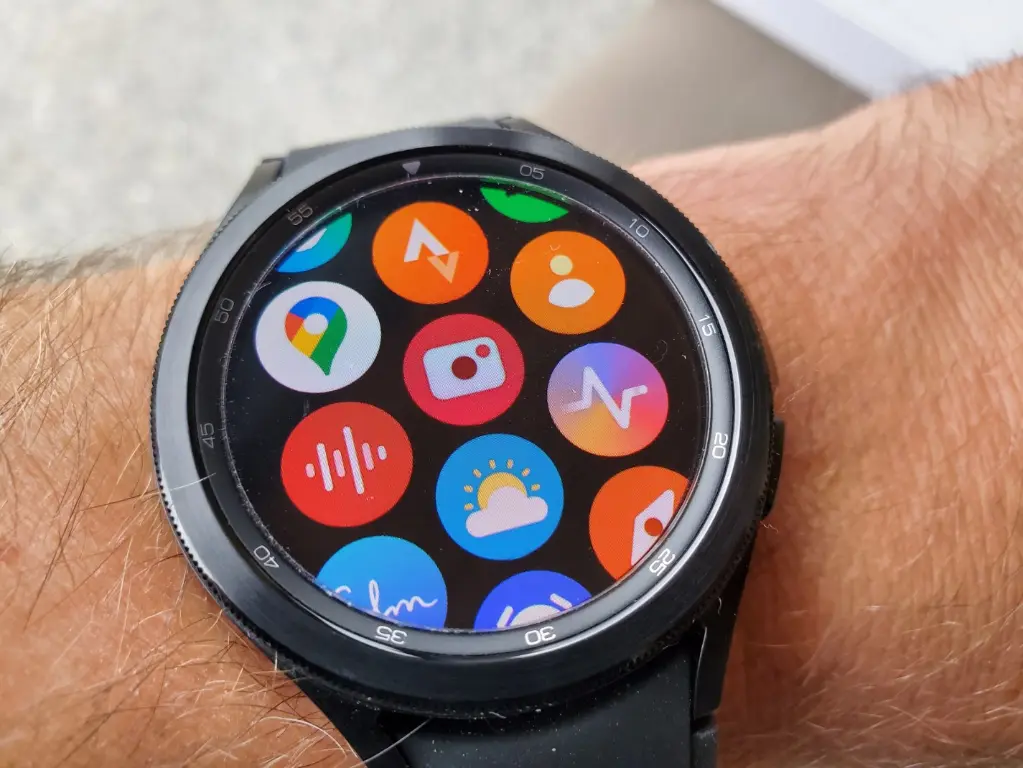 samsung-galaxy-watch-4-classic-8.webp