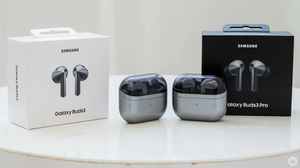 galaxy-buds-3-header-scaled.webp